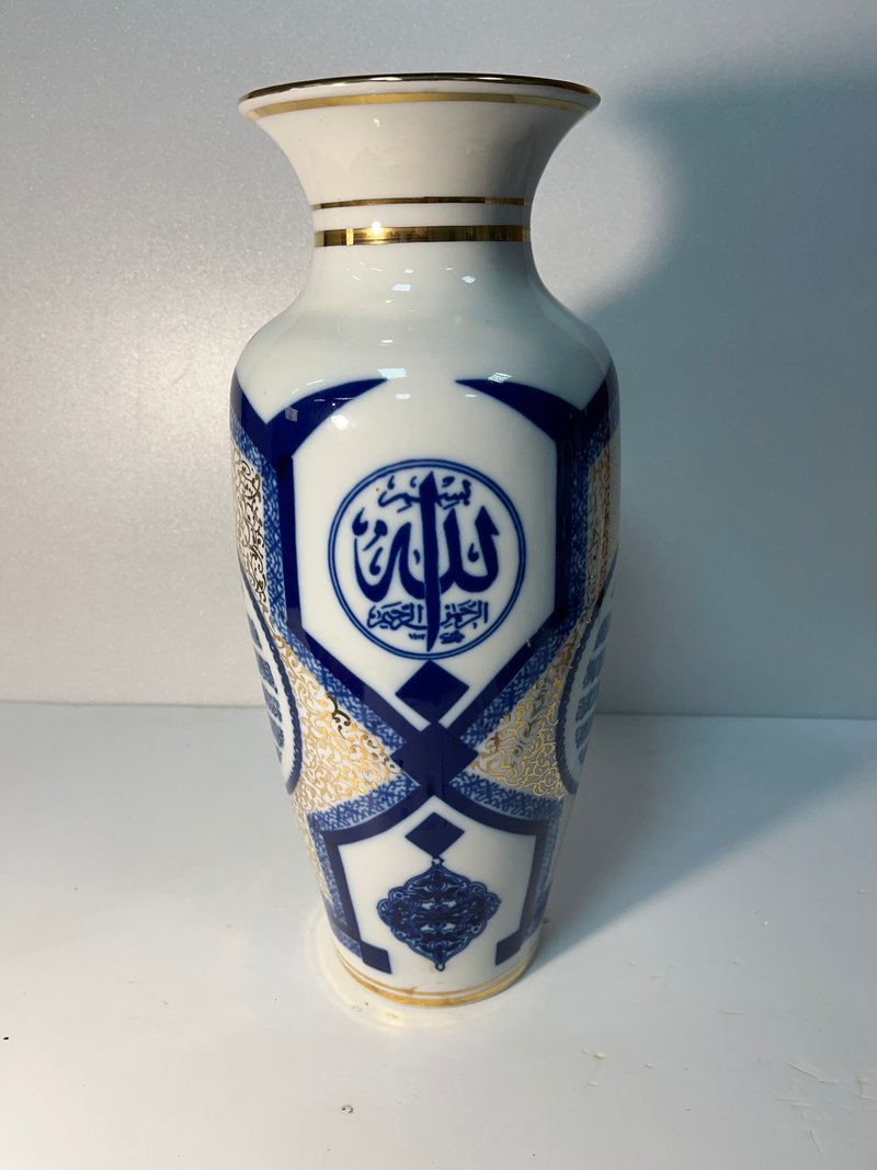 [Egyptian handmade] 100% antique handmade porcelain vase imported from Egypt - เซรามิก - เครื่องลายคราม ขาว