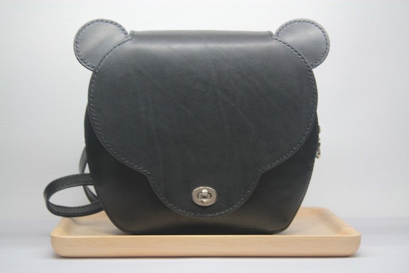 [Taiwan black bear bag] side bag, shoulder bag, cross-body bag, first layer cowhide, planted leather - Messenger Bags & Sling Bags - Genuine Leather 