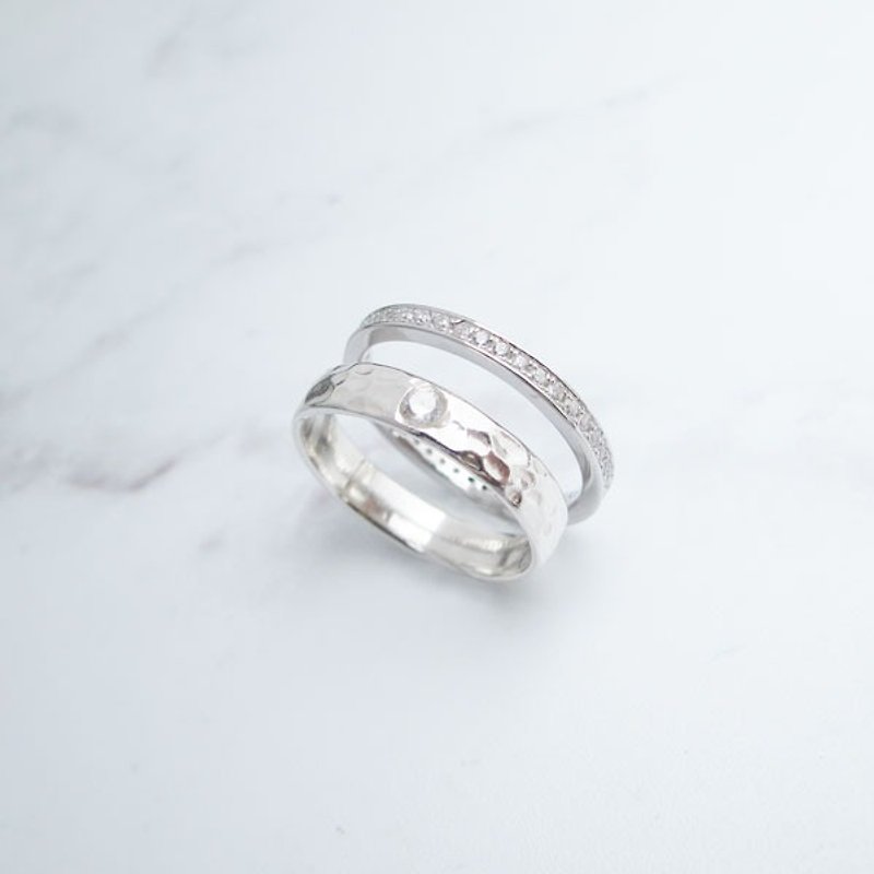 Taiyuan Taipa [Handmade Silver Jewelry] 捶 pattern × zircon × round face sterling silver female ring (set of 2) - General Rings - Sterling Silver Silver