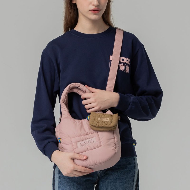 moz Swedish Moose Light Air Cloud Pack (Mist Powder) Medium - Messenger Bags & Sling Bags - Nylon Pink