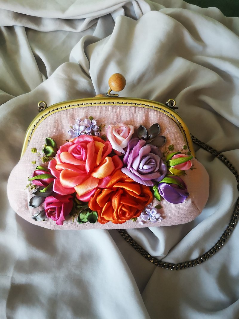 Bag, clutch, embroidered rose ribbon - 手拿包 - 繡線 粉紅色