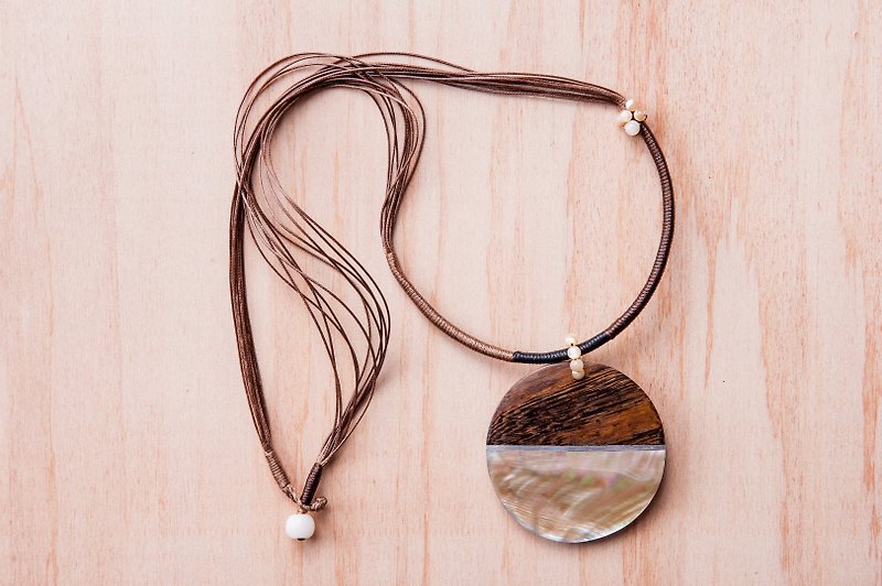 Charm Series - wood inlaid shell pendant necklace - Necklaces - Wood Brown