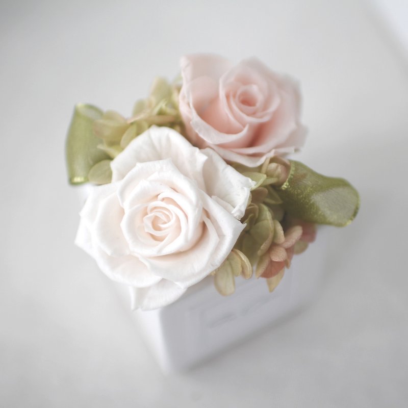 Eternal Series_Eternal Flower Gift without Flower Gift (Cream White Light Cherry Pink) - ช่อดอกไม้แห้ง - พืช/ดอกไม้ สึชมพู