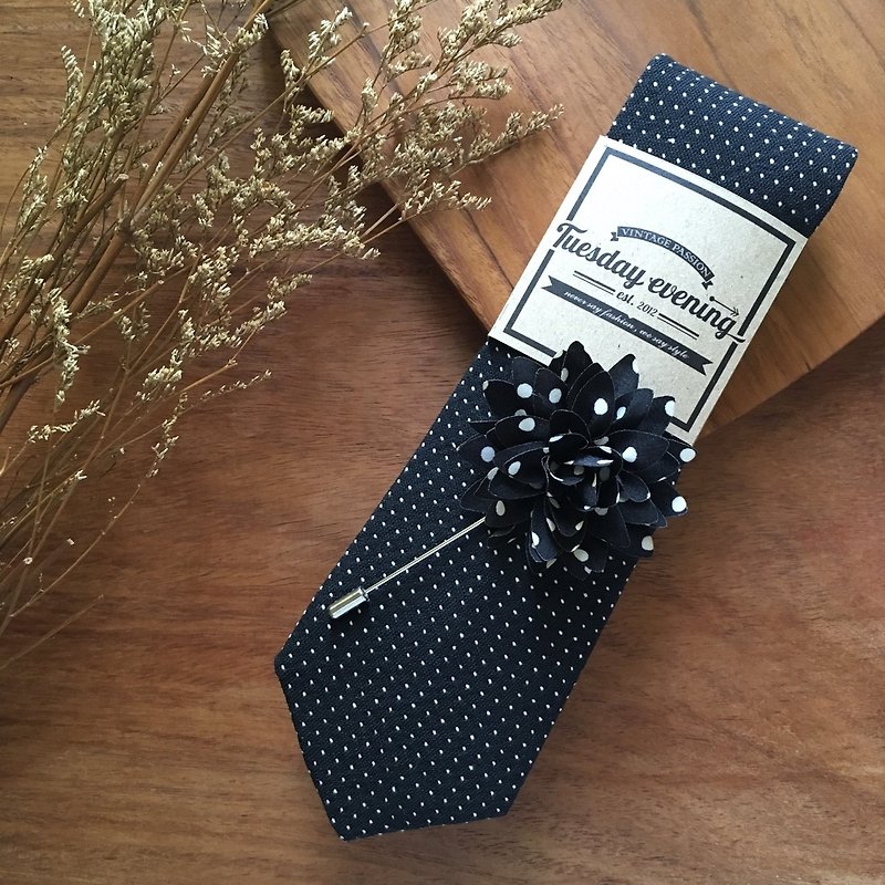 Double Black Polka Dot Tie and Lapel Pin/Brooch - 領帶/領帶夾 - 棉．麻 黑色