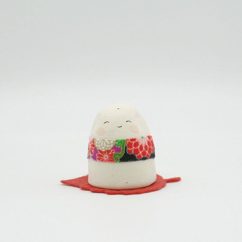 手作り陶人形　葉っぱの敷物付きお地蔵さま - 擺飾/家飾品 - 陶 卡其色