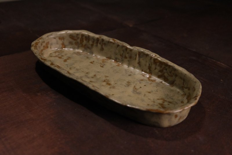 Long oval disk in foggy sky and twilight - Plates & Trays - Pottery 