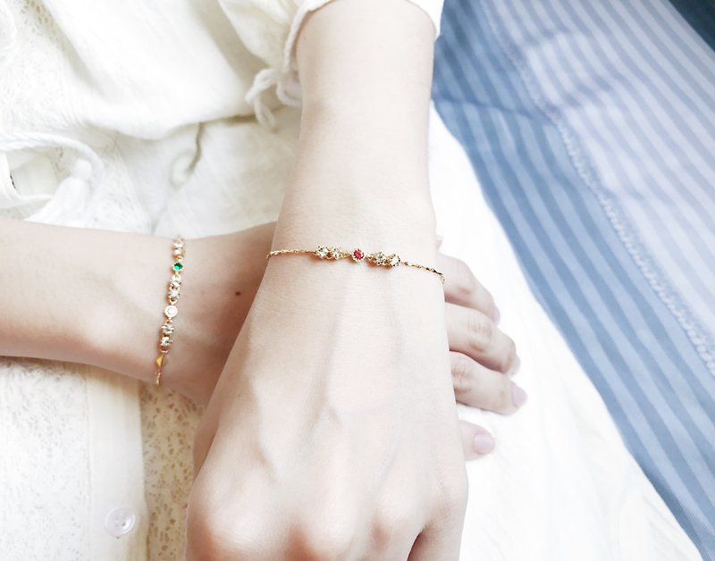 ::Antiques :: Gemstones in the box (red) Fine bracelet - Bracelets - Other Metals 