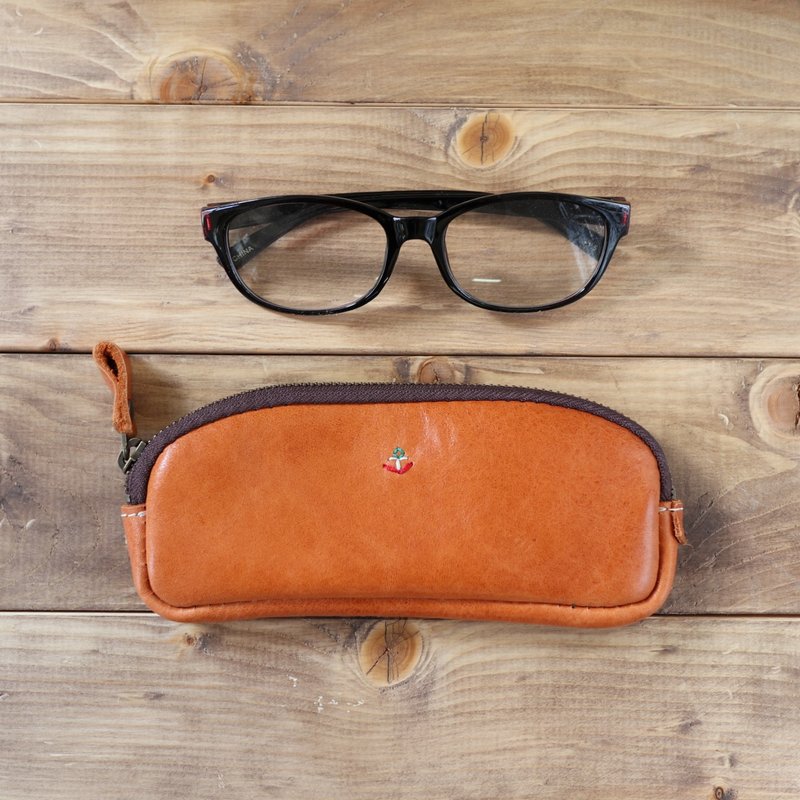 Zippered eyeglass case / Protective felt lining inside / Name can be added / Made in Japan / ac-29 [Customizable gift] - Other - Genuine Leather Orange