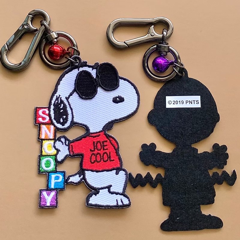 JOE COOL Snoopy史努比刺繡鑰匙圈吊飾史奴比包包掛飾 - 鑰匙圈/鑰匙包 - 其他材質 黑色
