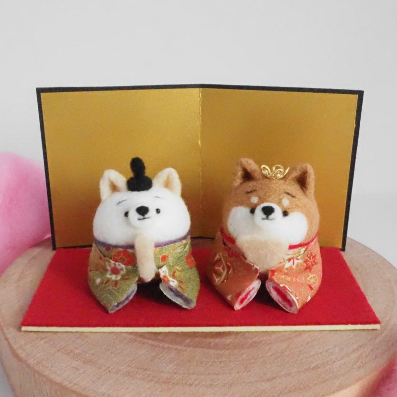 Hina doll set of Mayu-Shibainu (red/black/white) Wool Felt - ของวางตกแต่ง - ขนแกะ สีแดง