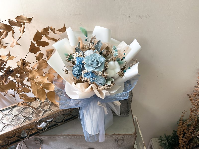 モランディランの新鮮な小さな冬のテクスチャー永遠のバラの花束 - ドライフラワー・ブーケ - 寄せ植え・花 ブルー