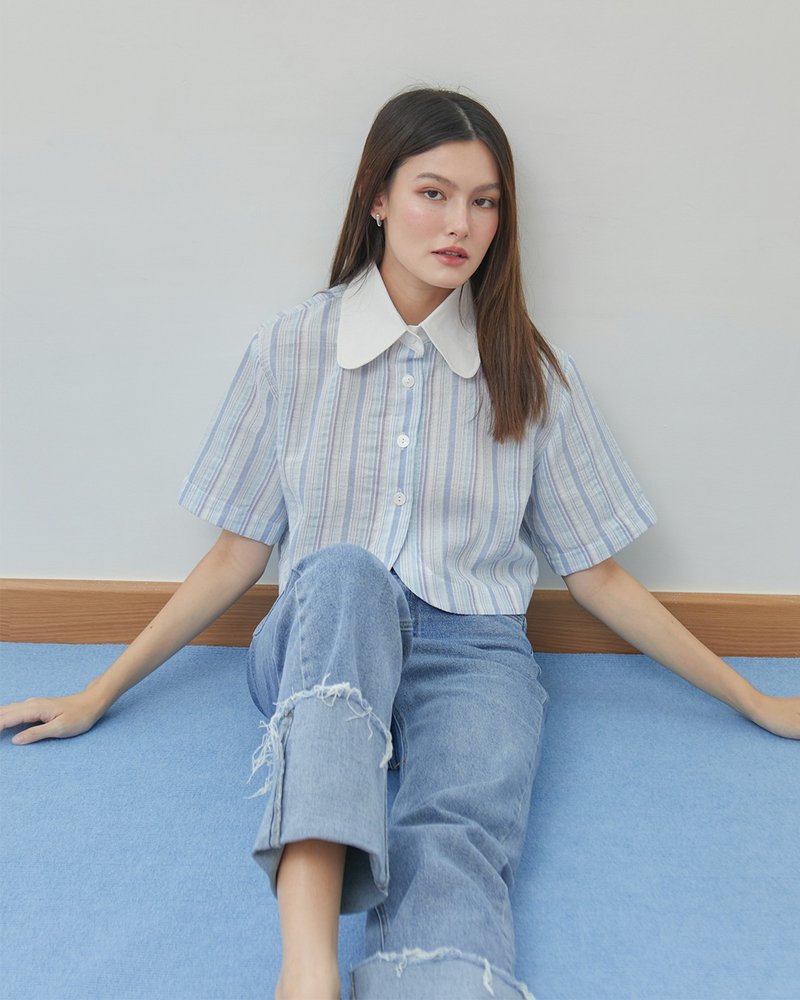 BIRUCHU SUNKISS LINEN CROP SHIRTS : Blue Stripes Short-sleeved shirt, Blue Stripes Short-sleeved shirt - 女襯衫 - 亞麻 藍色