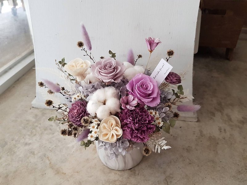 プリザーブドフラワー+ドライフラワー | 紫色のプリザーブドローズ鉢花 | 万能お祝いギフト | 台湾宅配 - ドライフラワー・ブーケ - 寄せ植え・花 パープル