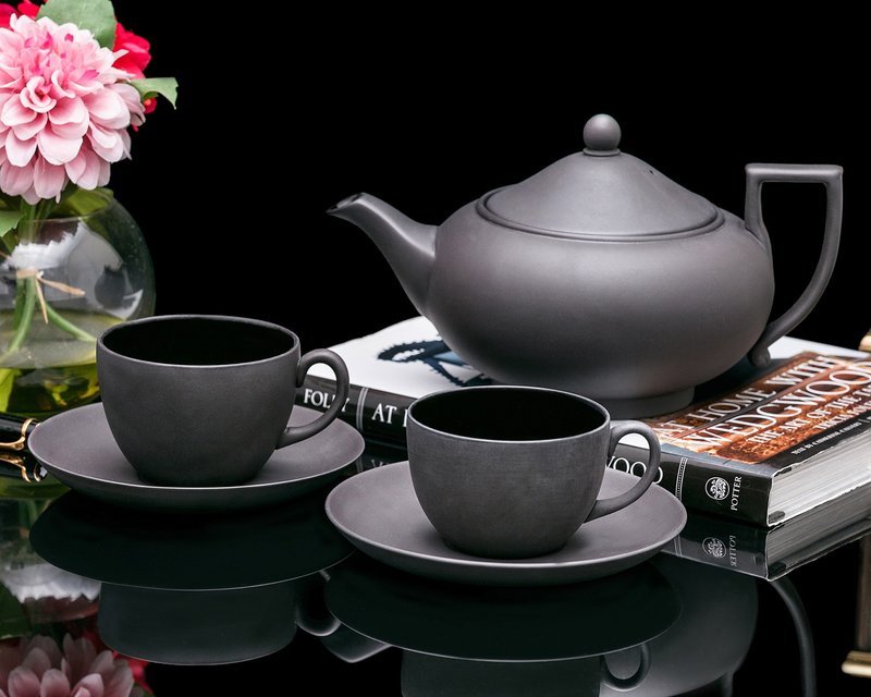 英國製 Wedgwood 黑曜雅藏五件式套組 玄武岩陶瓷咖啡壺+雙杯碟組 - 茶壺/茶杯/茶具 - 瓷 
