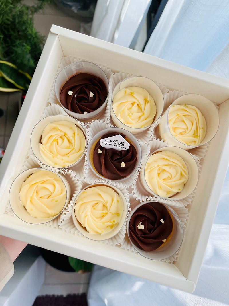 【Birthdays, holidays, gifts, Valentine's Day】French rose comprehensive tower_9 in gift box - Cake & Desserts - Gemstone Brown