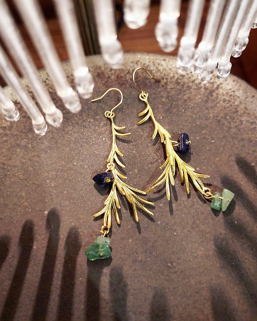 【翡也】 freeyajewelry 【翡也】輕古典黃銅天然翠玉耳環 (可改夾式)