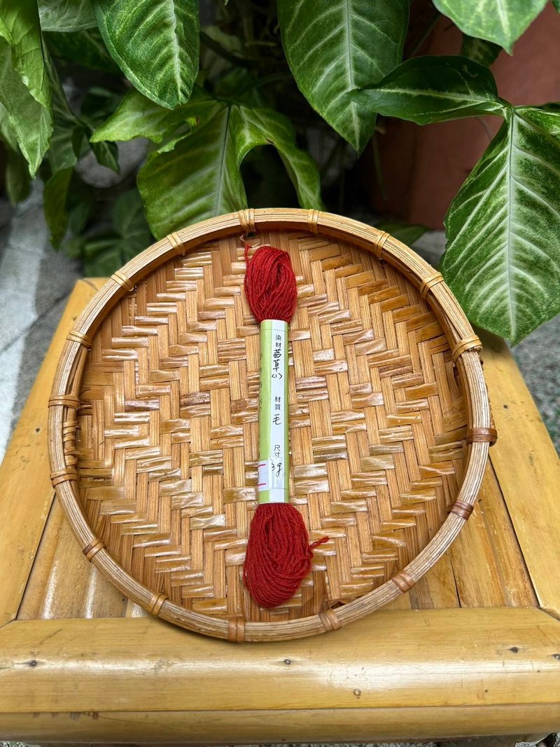 Madder wool embroidery thread - เย็บปัก/ถักทอ/ใยขนแกะ - ขนแกะ 