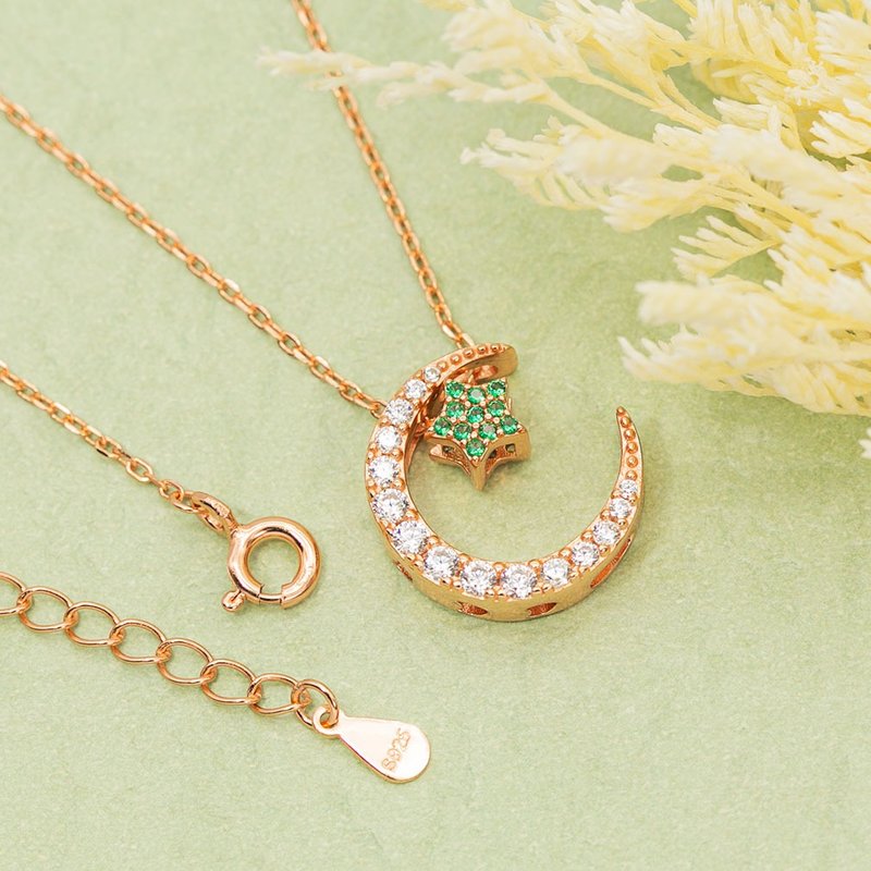 Devalier Birthstone Necklace Women's Accessories Gold Silver 925 Crystal Moon Star Wrapping August Birthday Gift Peridot Color - สร้อยคอ - โลหะ สีทอง