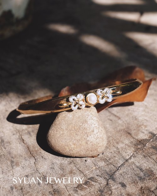 SYUAN JEWELRY P.Y.T Romance in South France Faith信仰 施華洛世奇珍珠手環