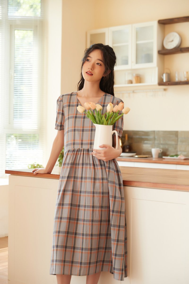 綿ブルー系チェック半袖ウエストギャザーワンピース - 洋裝/連身裙 - 棉．麻 藍色