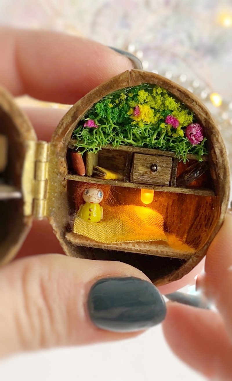 Garden Tale House With Light Fairy And Tiny Yellow Duck Walnut Shell