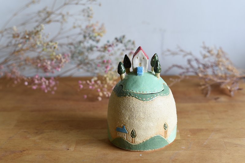 小さな家の形の収納ポット - 人形・フィギュア - 陶器 