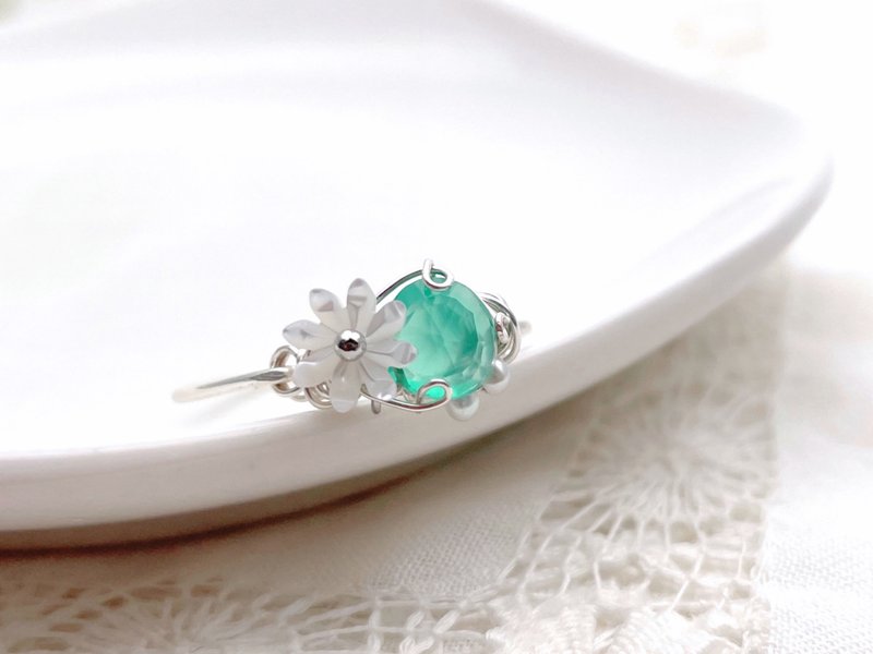 Maries garden - Green onyx, white pearl and freshwater pearl wire ring - แหวนทั่วไป - เครื่องเพชรพลอย สีเขียว