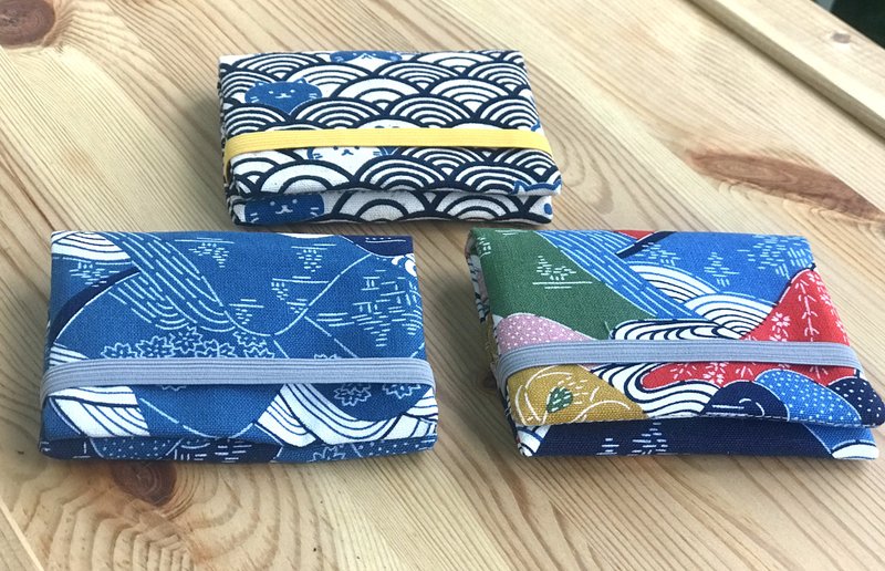 台灣棉布 口袋錢包/短夾 五個卡格 一個拉鍊口袋放零錢 10 x 8cm - 錢包/皮夾/長短夾 - 棉．麻 