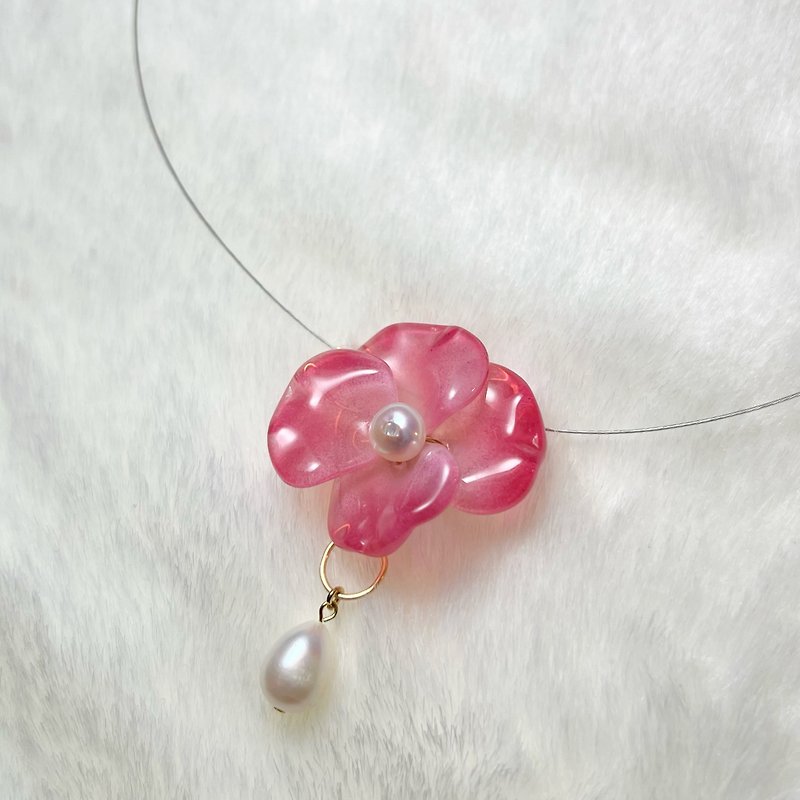 [Customized model] Red Rose Flower Pearl Necklace丨Elegance - Necklaces - Plants & Flowers Red