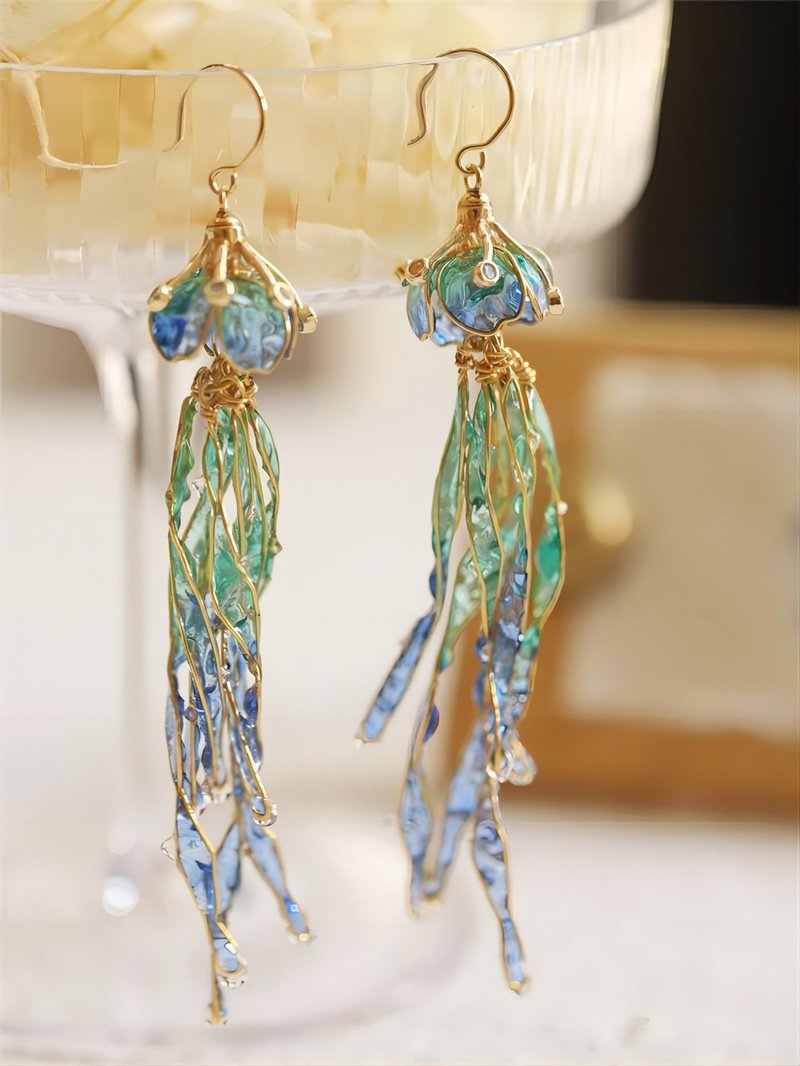 Young Mu Ri Yi Wu original niche design gradient color drip glue jellyfish Silver temperament ladies new earrings - ต่างหู - วัสดุอื่นๆ 