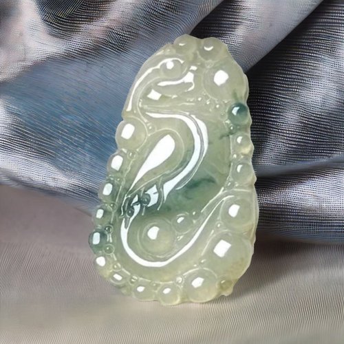 瓔珞翡翠 冰種飄花翡翠懷古龍牌項鍊 | 天然緬甸玉翡翠A貨 | 送禮