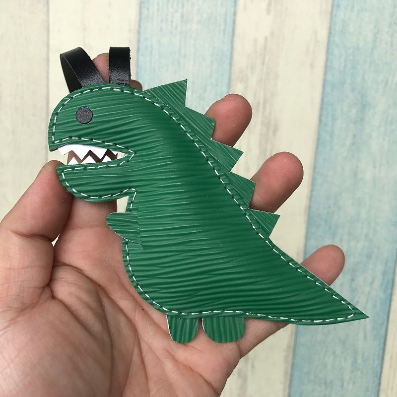 Water ripple skin green cute dinosaur handmade sewn leather charm large size big size - ที่ห้อยกุญแจ - หนังแท้ สีเขียว