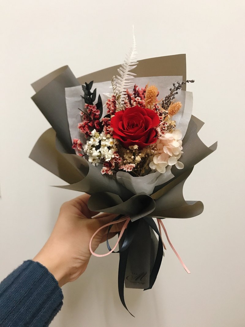 Miss。花謎 【唯一】永生玫瑰花束 - 乾燥花/永生花 - 植物．花 紅色