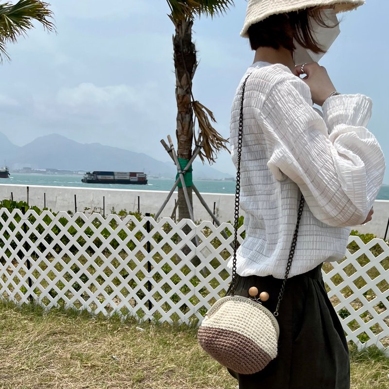 Japanese Linen kiss lock bag crossbody bag small bag cosmetic bag small bag summer - กระเป๋าแมสเซนเจอร์ - ผ้าฝ้าย/ผ้าลินิน สีนำ้ตาล