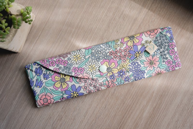 Hand-painted flower waterproof cutlery storage bag - Other - Waterproof Material Multicolor