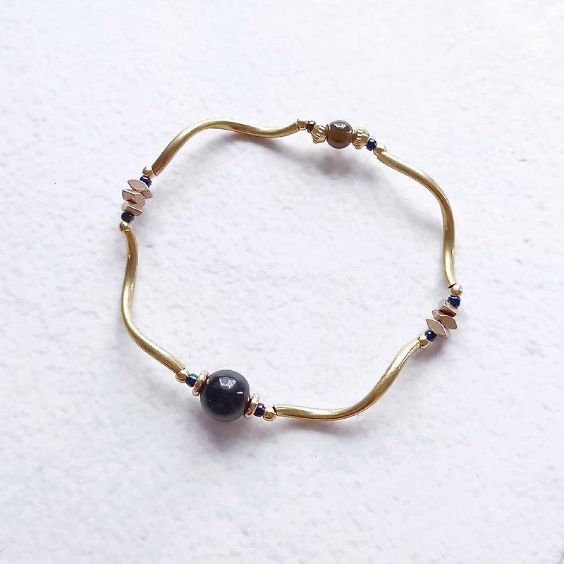Traces of the Sea/Elastic Bracelet/Obsidian - Bracelets - Copper & Brass Black