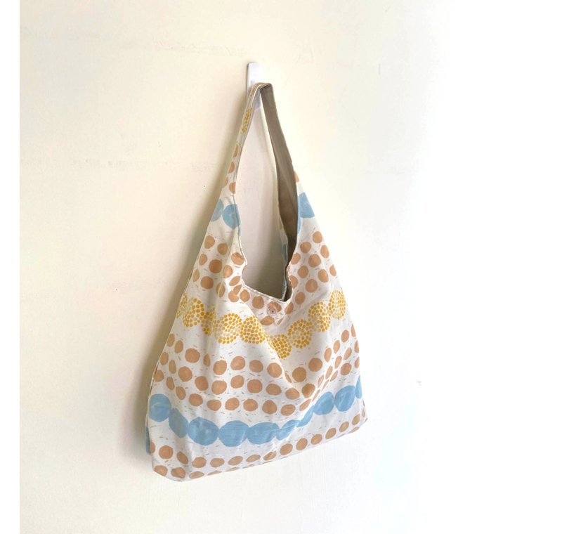 : W1: Handmade cloth shoulder bag can hold A4 beige Nordic simple | place - Messenger Bags & Sling Bags - Cotton & Hemp White