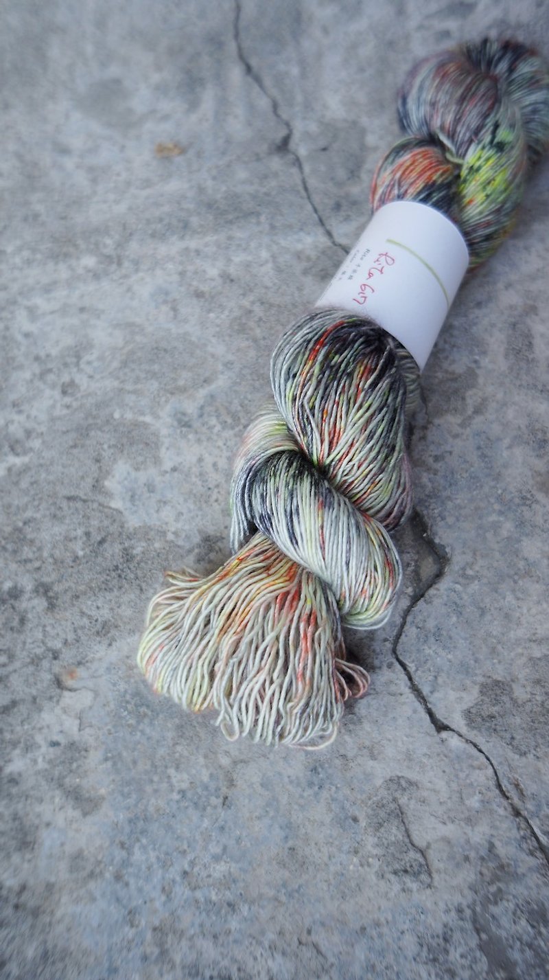 Hand dyed the line. Firefly. (Super wash Merino / silk / single strand) - Knitting, Embroidery, Felted Wool & Sewing - Wool 
