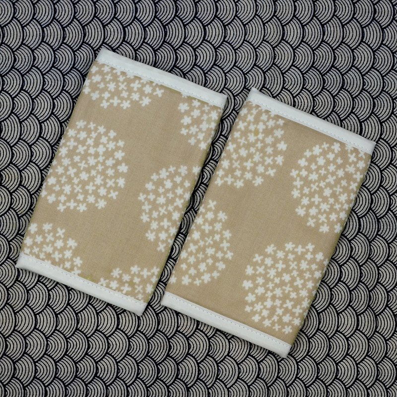 Sling saliva towel Japan LUCKY saliva pad (lucky fireworks) - Bibs - Cotton & Hemp Khaki