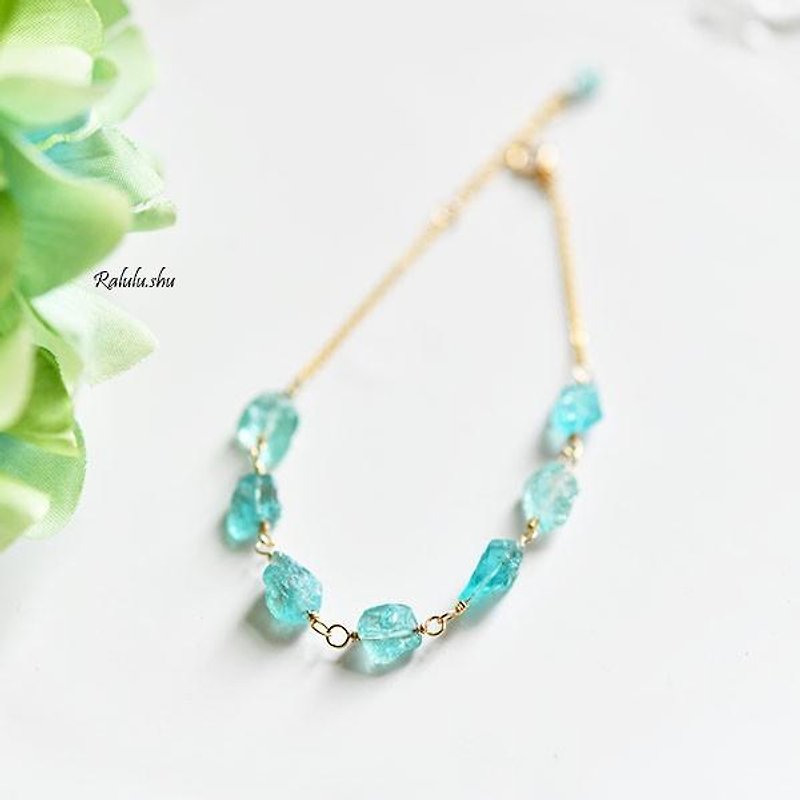 Rare apatite bracelet that strengthens and connects rough stones - สร้อยข้อมือ - โลหะ สีน้ำเงิน