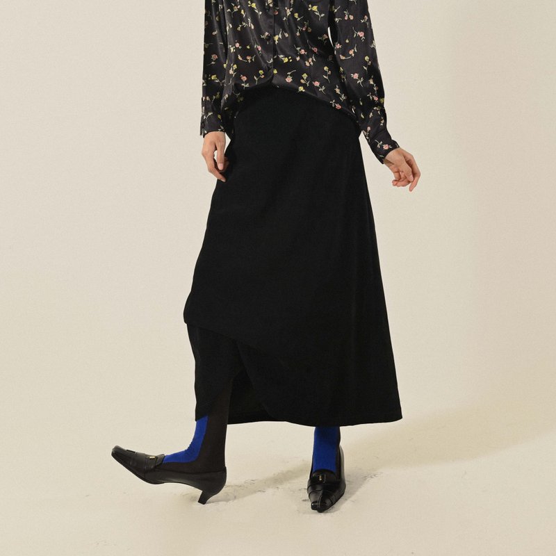 【NaSuBi Vintage】High-waisted vintage long skirt with pleated design - Skirts - Other Man-Made Fibers Black