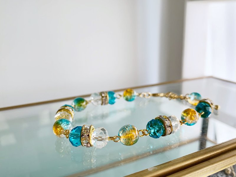 Czech beads bracelet blue - สร้อยข้อมือ - แก้ว สีน้ำเงิน
