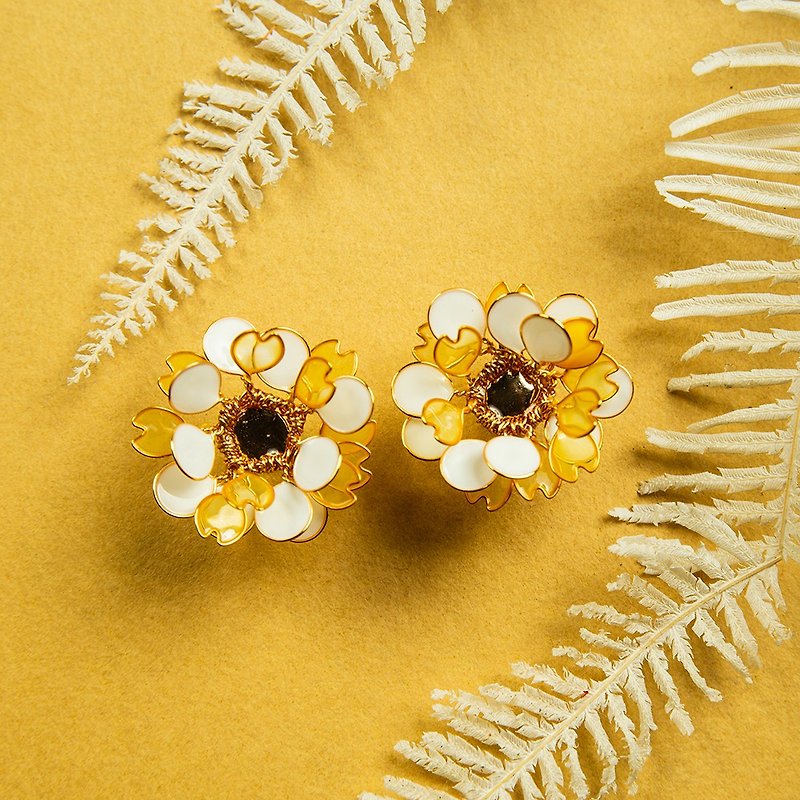 Rich White-Yellow - Earrings & Clip-ons - Other Materials Yellow