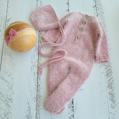 KrisboNewbornProps Pink melange fluffy bonnet, romper, wrap. Newborn photo props.