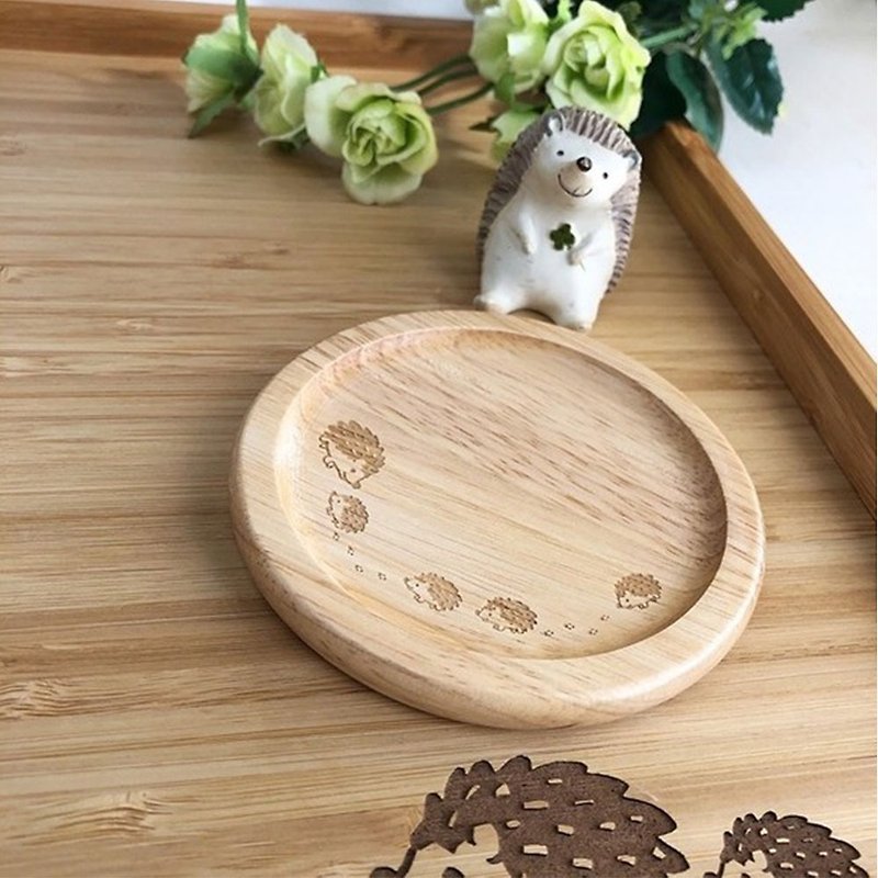 Hedgehog parent and child walk coaster - Coasters - Wood Brown