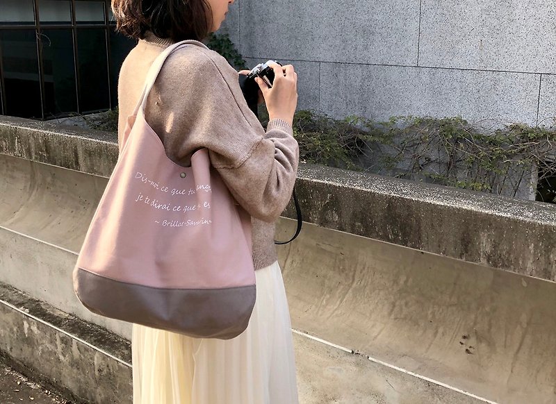 French Shoulder Bag - sakura pink - กระเป๋าแมสเซนเจอร์ - วัสดุอื่นๆ สึชมพู