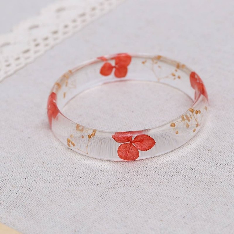 "Three hand-made floral cat" series dried hydrangea flower bracelet red spot - Bracelets - Plants & Flowers Red
