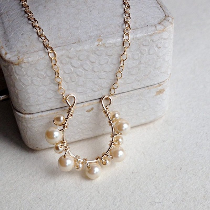 14 kgf vintage glass pearl hose shoe necklace 423 - Necklaces - Glass White