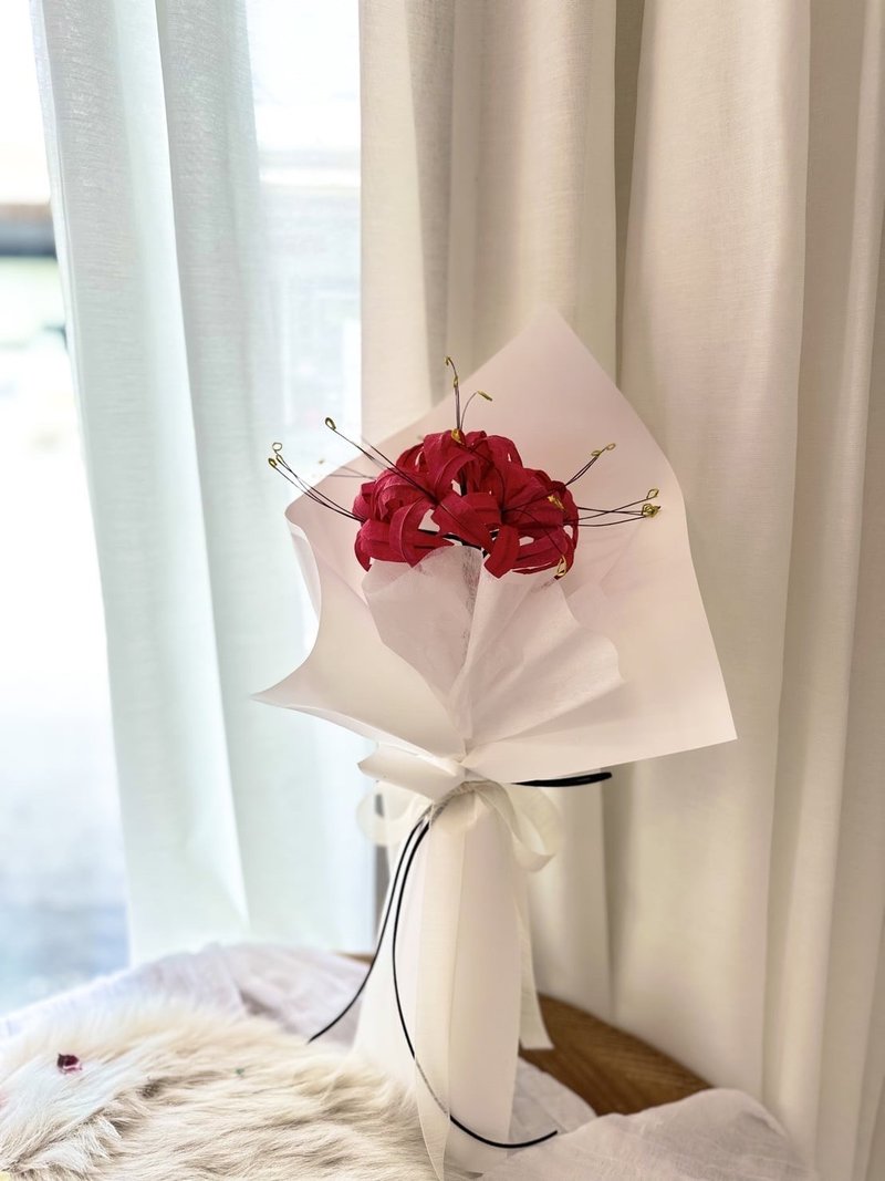 Flower bouquet coffee filter origami - เข็มกลัด/ข้อมือดอกไม้ - กระดาษ สีแดง