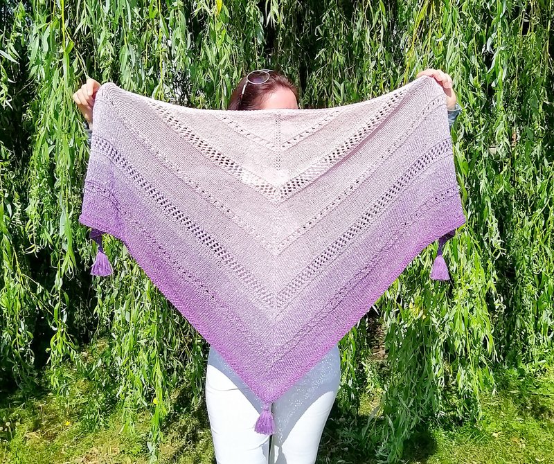 Shawl lace triangle multicolor hand knitted, Shawl wrap scarf cotton with fringe - 圍巾/披肩 - 棉．麻 粉紅色